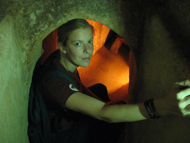 Excursion dans les tunnels de Cu Chi – Dans un tunnel agrandi pour les touristes IMG_8412.JPG